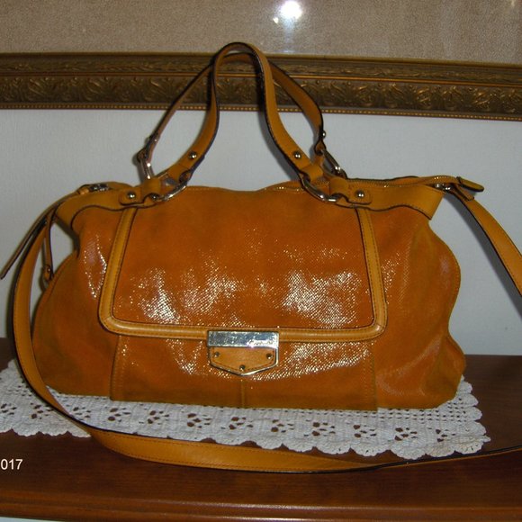 B. Makowsky Satchel Lombard Lizard Dandelion - Picture 11 of 11